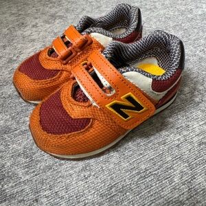 NEW BALANCE 574 Hook and Loop Sneakers - Size 5 Baby/Toddler